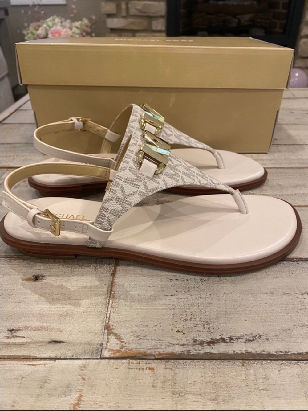 MICHAEL KORS Beige Logo Thong Sandals Size 6.5